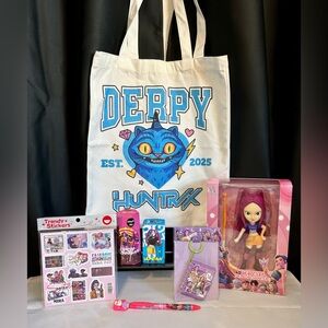 K-Pop Mira with tote bag and Accessories
